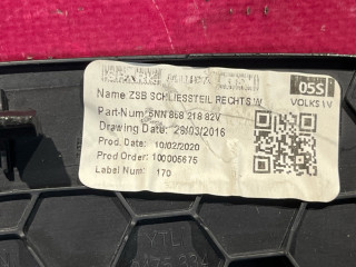 заглушка в торпедо правая Volkswagen Tiguan 2 поколение 2020, 2.0 л., бензин, АКПП, внедорожник 5 дв., 5NN858218