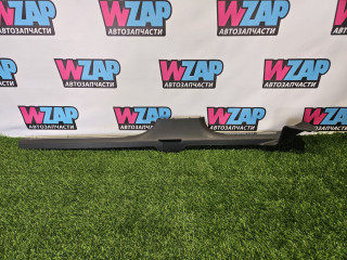 накладка на порог внутренняя Volkswagen Passat B8 2016, 2.0 л., дизель, универсал, передний привод, правый руль, 3G0853372