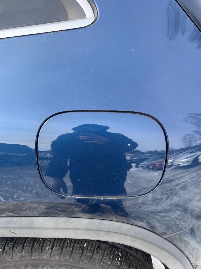 лючок топливного бака Mercedes-Benz GLA-Класс H247 2020, 2.0 л., бензин, АКПП, синий, передний привод - фото №1