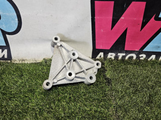 кронштейн двигателя Ford Explorer 6 поколение U625 2020, 2.3 л., бензин, АКПП, внедорожник 5 дв., полный привод, L1ME-8D611-BA