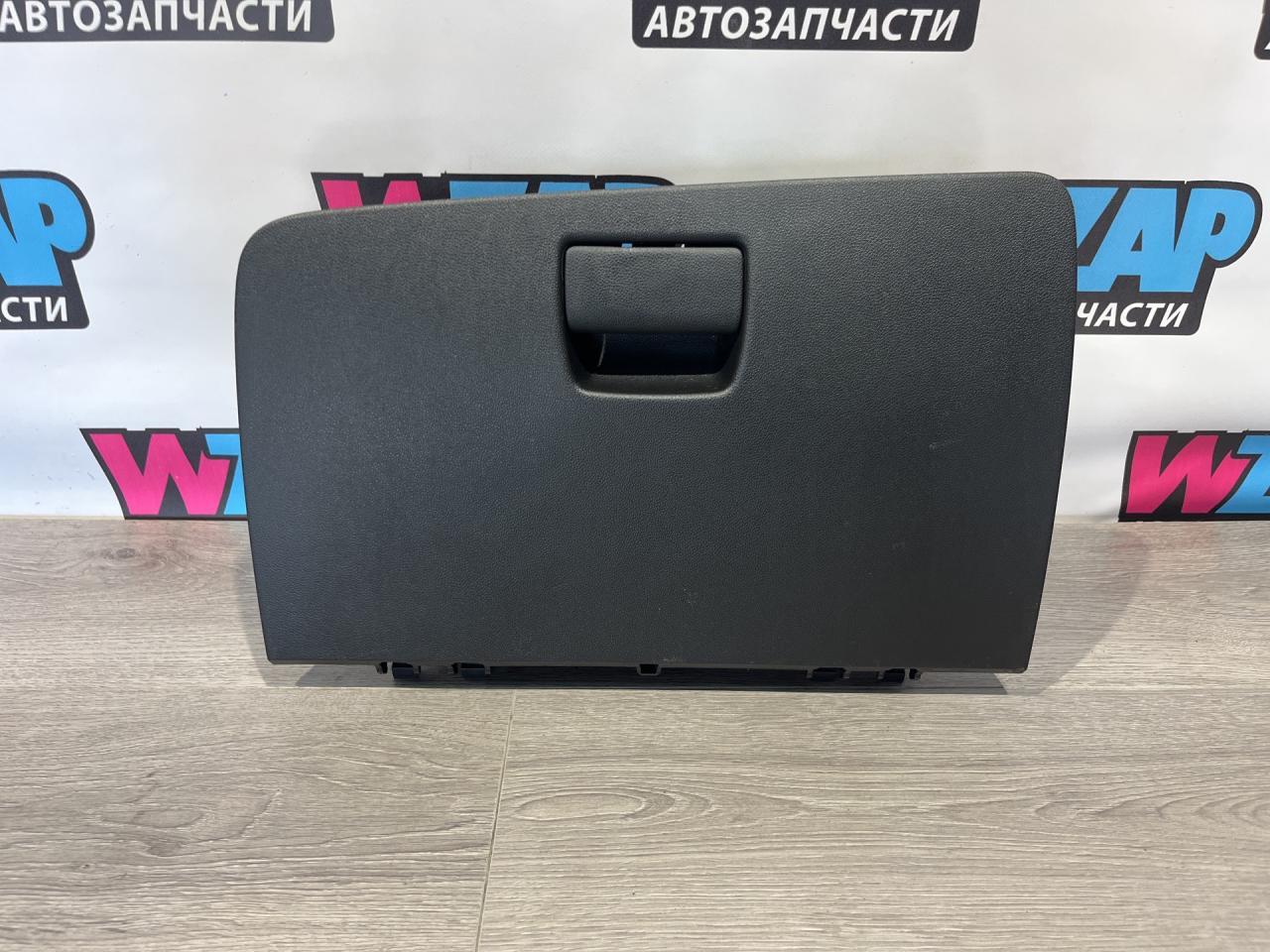 бардачок Chevrolet Trax 2 поколение 2024, 1.2 л., бензин, АКПП, красный, минивэн, передний привод - фото №1
