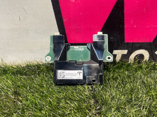 разъем AUX / USB Tesla Model X 1 поколение [рестайлинг] 2022, электро, 1546129-00-D