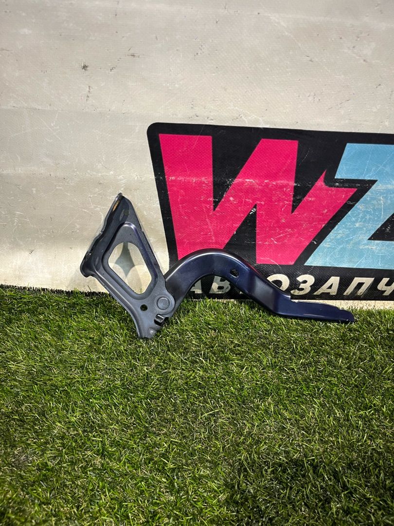 петля капота левая Toyota Venza 2 поколение XU80 2020 - фото №1