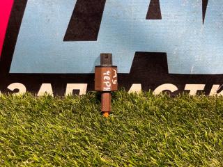 Датчик педали тормоза (лягушка) Tesla Model Y 1 поколение 2023, электро, полный привод, 1044681-00-B