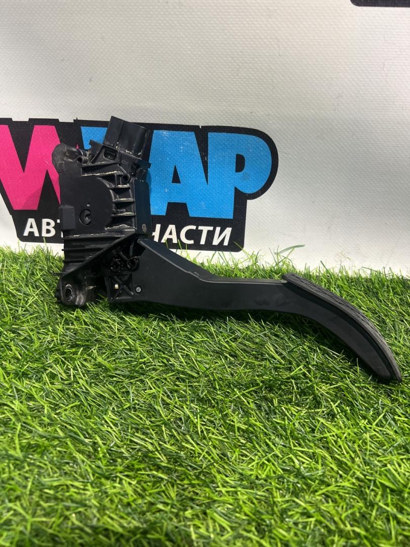 педаль Volkswagen Jetta 7 поколение 2019, 1.4 л., бензин, АКПП, серый, седан, передний привод, 5QM723503 - фото №1