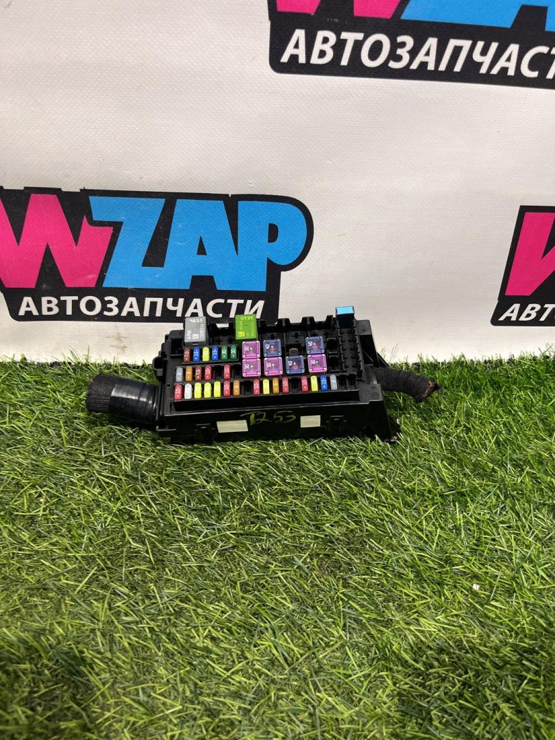 блок предохранителей Buick Encore GX 1 поколение 2020, 1.2 л., бензин, АКПП, внедорожник 5 дв., передний привод, E15634000 - фото №1