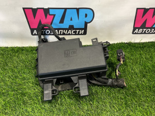 блок предохранителей Ford Mustang 6 поколение S550 [рестайлинг] 2018, 2.3 л., бензин, АКПП, черный, кабриолет, задний привод