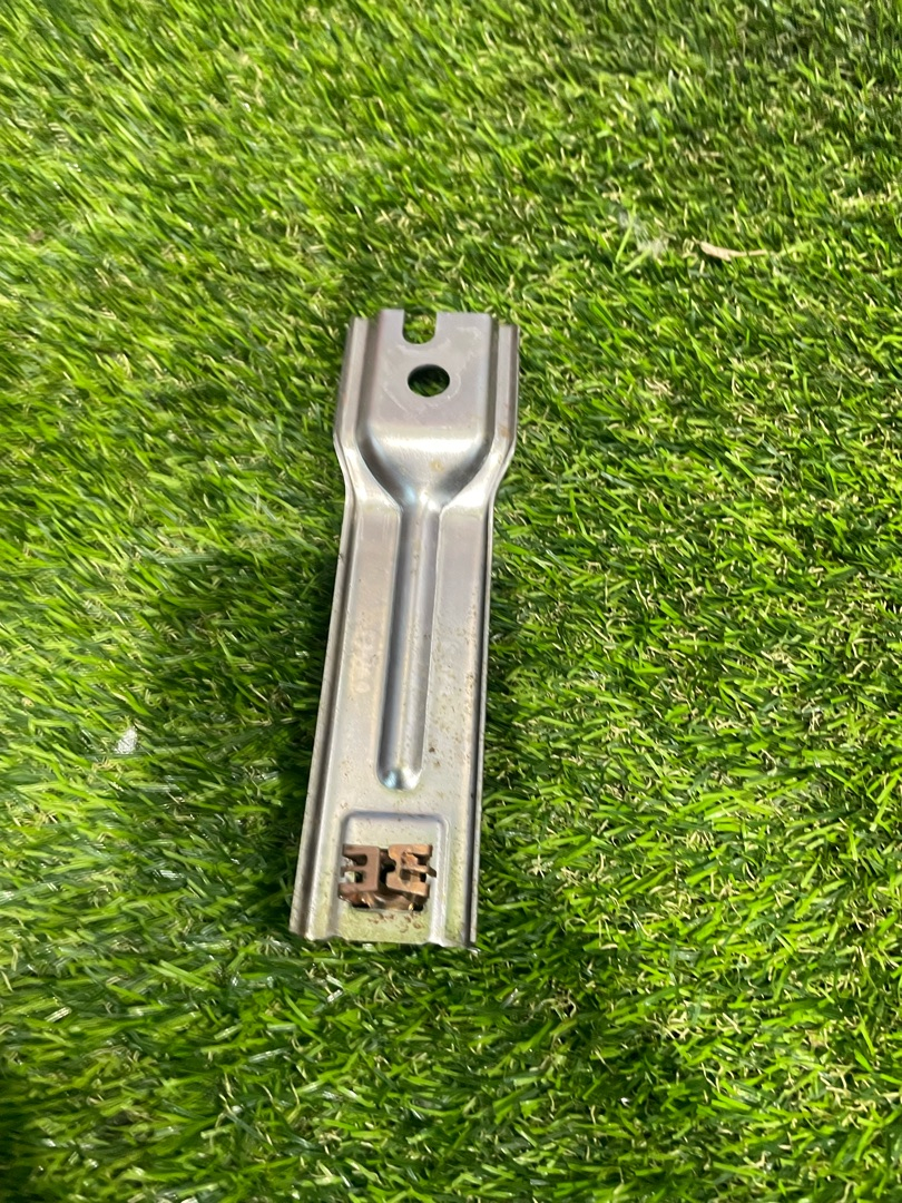 кронштейн (крепление) Ford Explorer 6 поколение U625 2020, 2.3 л., бензин, АКПП, внедорожник 5 дв., полный привод - фото №1