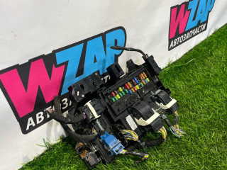 блок предохранителей Ford Mustang 6 поколение S550 [рестайлинг] 2020, 2.3 л., бензин, АКПП, белый, кабриолет, задний привод, LR3T-15604-AAAD