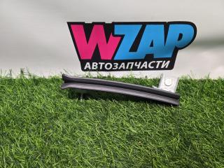 направляющая стекла Ford Mustang 6 поколение S550 [рестайлинг] 2021, 2.3 л., бензин, АКПП, оранжевый, купе, задний привод, FR3B-63214A32-AB