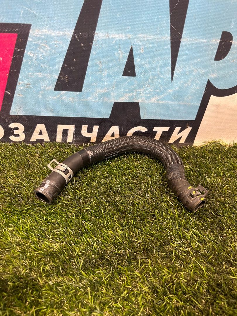 патрубок радиатора Fiat 124 2018, 1.4 л., бензин, МКПП, серы, родстер, задний привод - фото №1