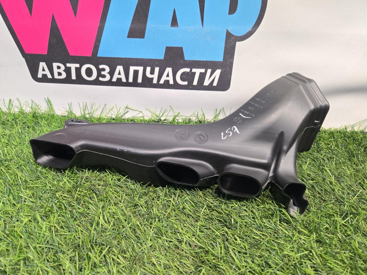 воздуховод Volkswagen Jetta 7 поколение 2019, 1.4 л., бензин, АКПП, седан, передний привод, 5G1819151A - фото №1