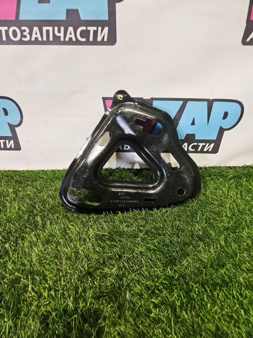 Кронштейн балки Ford Escape 4 поколение CX482 2021, 1.5 л., бензин, АКПП, внедорожник 5 дв., передний привод, LX6BS101A80DC - фото №1