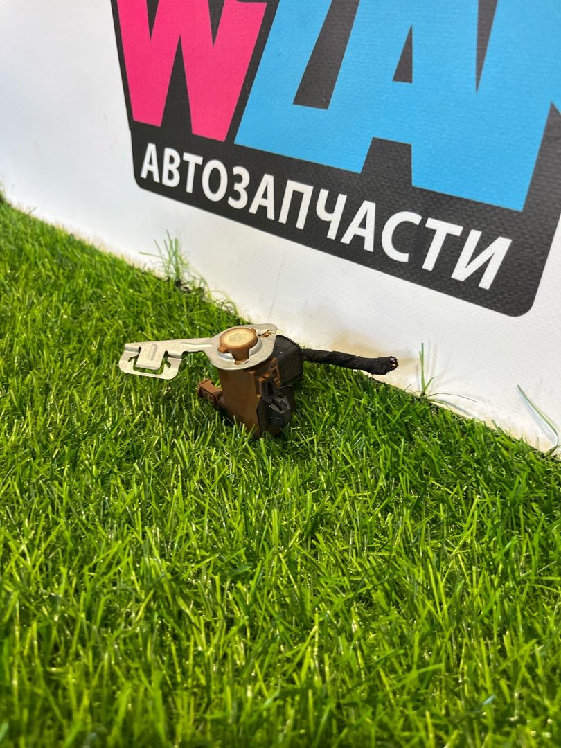 датчик загрязнения воздуха Volkswagen Passat B8 2016, 2.0 л., дизель, универсал, передний привод, правый руль, 3Q0907643 - фото №1