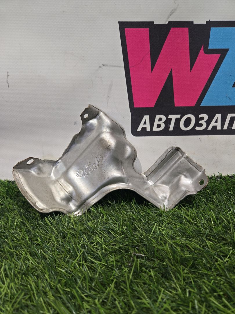 тепловой экран глушителя Volkswagen Jetta 7 поколение 2019, 1.4 л., бензин, АКПП, седан, передний привод, 04E131783F - фото №1