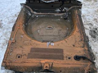 ниша запасного колеса Ford Mustang 6 поколение S550 [рестайлинг] 2021, 2.3 л., бензин, АКПП, оранжевый, купе, задний привод