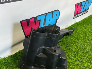 воздуховод (дефлектор) радиатора Ford Mustang 6 поколение S550 [рестайлинг] 2019, 2.3 л., бензин, МКПП, черный, купе, задний привод, JR3B8103CA