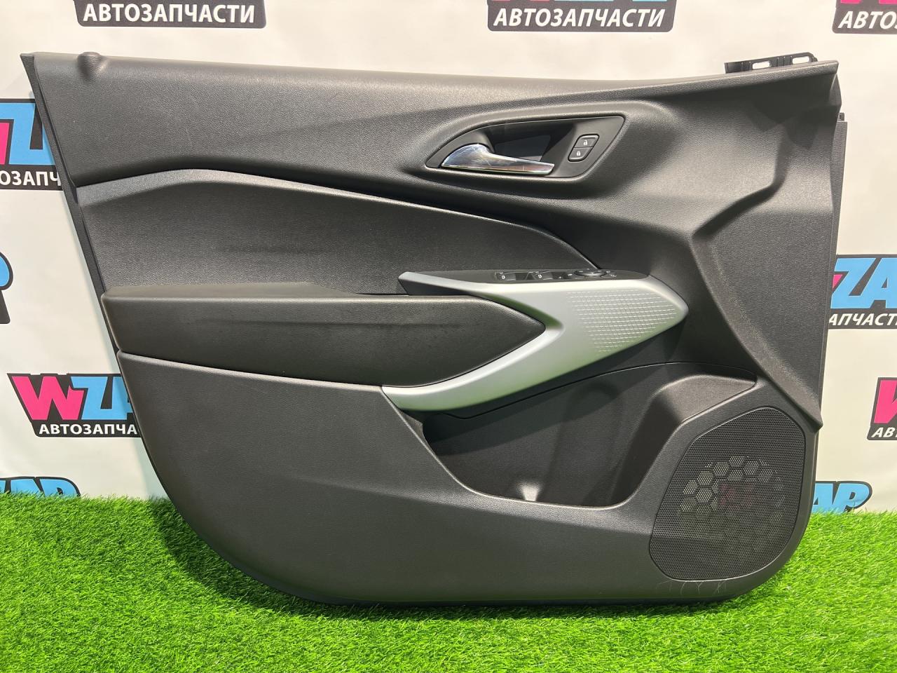 обшивка двери передняя левая Chevrolet Trax 2 поколение 2024, 1.2 л., бензин, АКПП, красный, минивэн, передний привод, 42851044 - фото №1