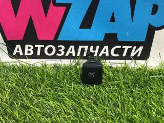 кнопка открытия багажника Ford Mustang 6 поколение S550 [рестайлинг] 2018, 2.3 л., бензин, АКПП, желтый, купе, задний привод, FR3T19B514AAW