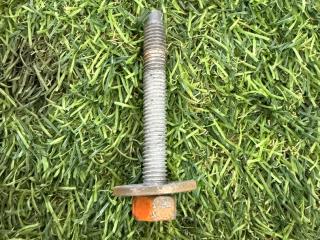 болт Ford Mustang 6 поколение S550 [рестайлинг] 2021, 2.3 л., бензин, АКПП, оранжевый, купе, задний привод