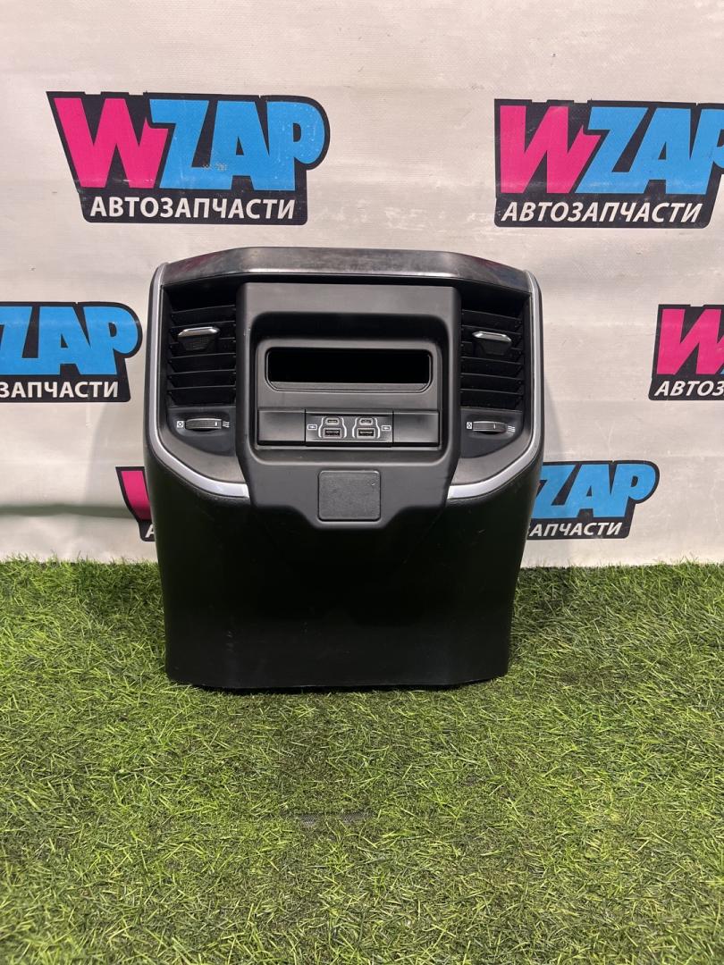 дефлектор обдува салона RAM 1500 5 поколение (2018 - 2024), бензин, АКПП, пикап, 3001622418, 76524D01 - фото №1