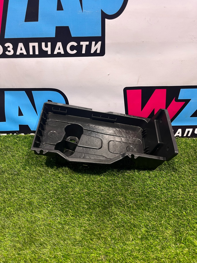полка аккумулятора Ford Explorer 6 поколение U625 2020, 2.3 л., бензин, АКПП, внедорожник 5 дв., полный привод, L1MB-10723-AA - фото №1