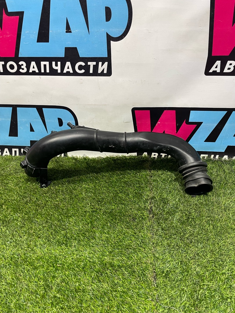 патрубок воздушного фильтра Ford Escape 4 поколение CX482 2021, 1.5 л., бензин, АКПП, внедорожник 5 дв., полный привод, LX619C623CA - фото №1