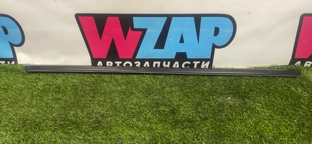 молдинг стекла Tesla Model Y 1 поколение 2023, электро, полный привод, 1621165-00-B - фото №1