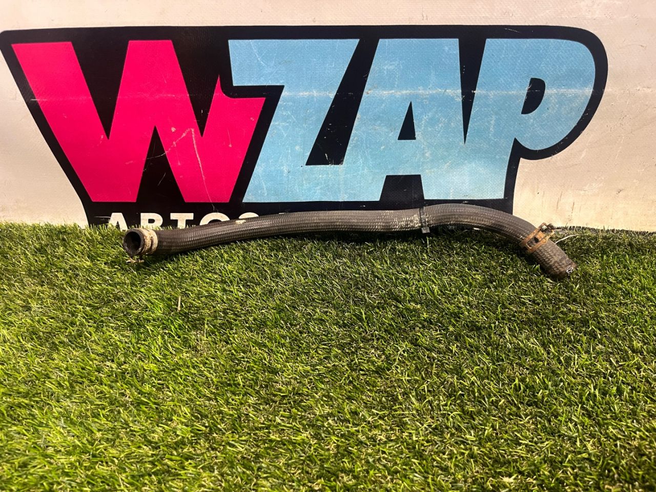 патрубок радиатора Tesla Model X 1 поколение 2017, электро, белый - фото №1