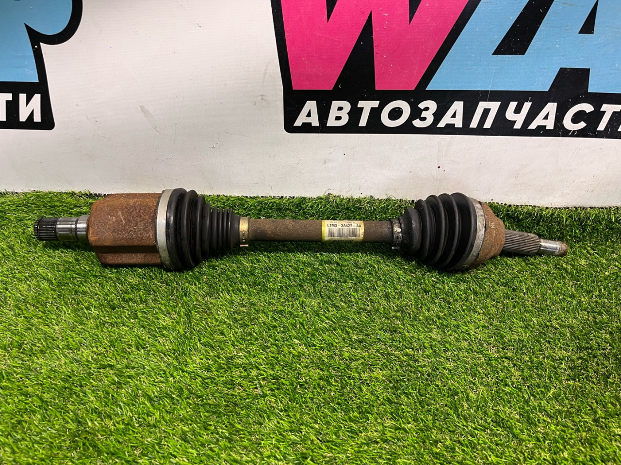 полуось передняя правая (приводной вал, ШРУС) Ford Explorer 6 поколение U625 2020, 2.3 л., бензин, АКПП, внедорожник 5 дв., полный привод, L1M3-3A427-AA - фото №1