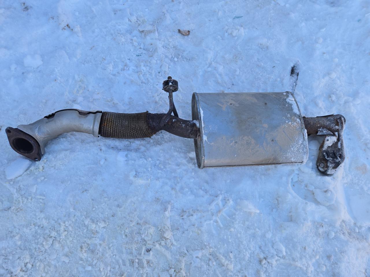 глушитель Buick Encore GX 1 поколение 2020, 1.3 л., бензин, АКПП, полный привод, 42598649 - фото №1