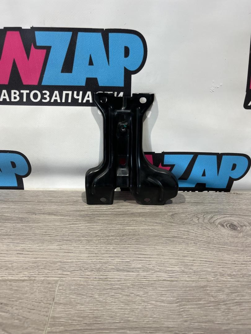 крепление кассеты радиаторов Volkswagen Jetta 7 поколение 2019, 1.4 л., бензин, АКПП, черный, седан, передний привод, 17A805567 - фото №1