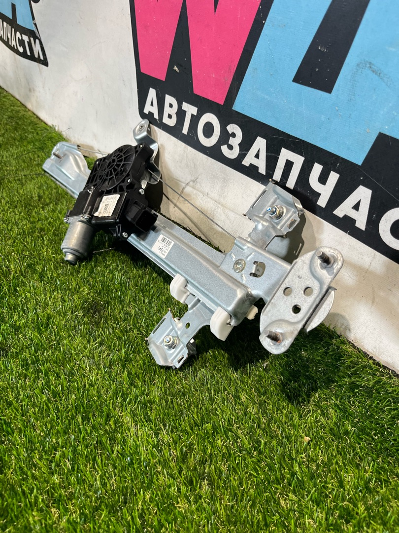 стеклоподъемник передний левый Buick Encore GX 1 поколение 2023, 1.2 л., бензин, АКПП, внедорожник 5 дв., передний привод, 42748833 - фото №1