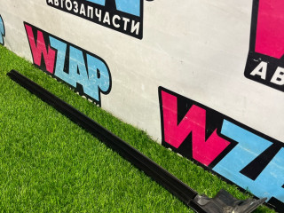 Уплотнитель стекла Ford Mustang 6 поколение S550 [рестайлинг] 2020, 2.3 л., бензин, АКПП, купе, FR3B-6321434-AG