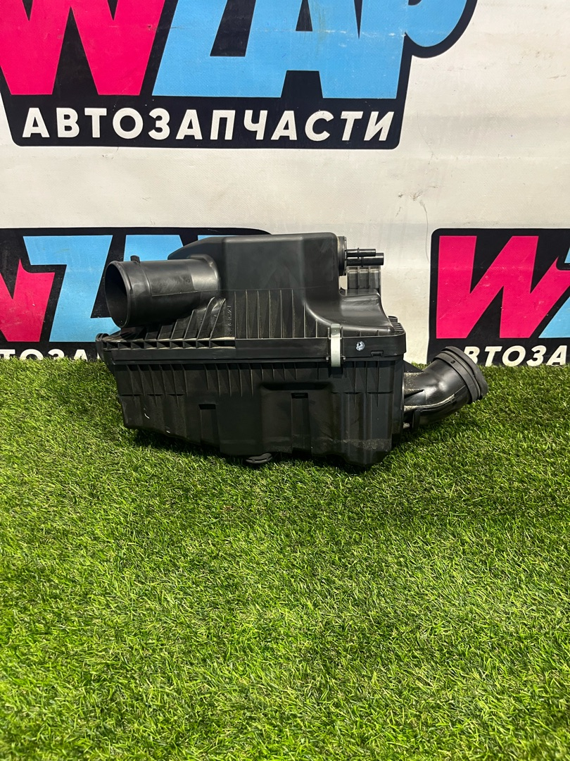 корпус воздушного фильтра Fiat 124 2018, 1.4 л., бензин, МКПП, серы, родстер, задний привод, A401-133AY - фото №1