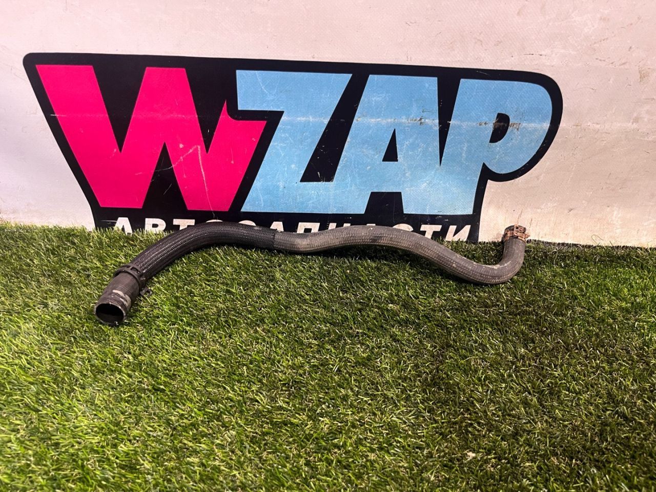 патрубок радиатора Tesla Model X 1 поколение 2017, электро, белый - фото №1