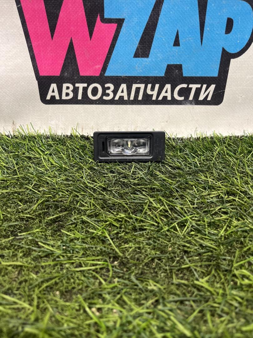 подсветка номера Volkswagen Jetta 7 поколение 2019, 1.4 л., бензин, АКПП, серый, седан, передний привод, 5NA943021 - фото №1