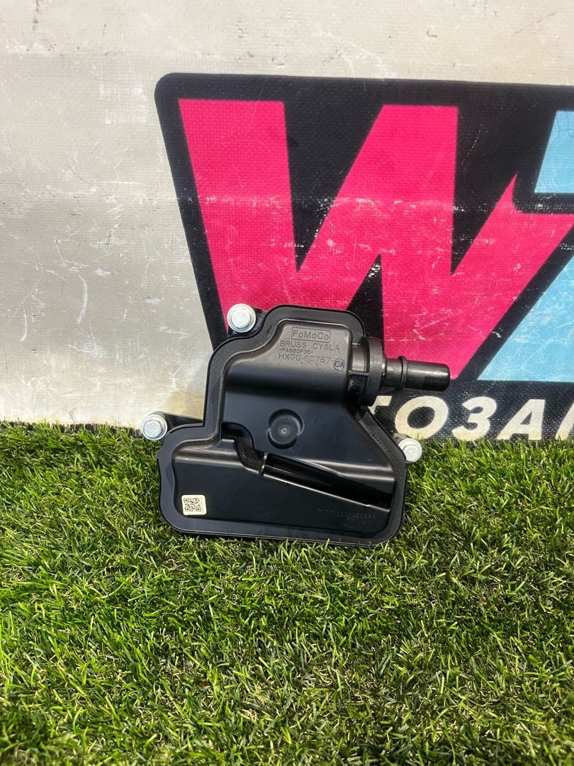 маслоотделитель (сапун) Ford Escape 4 поколение CX482 2020, 1.5 л., бензин, АКПП, внедорожник 5 дв., HX7G-6C757-CA - фото №1