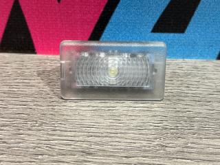 фонарь салона (плафон) Tesla Model S 1 поколение [рестайлинг] 2018, электро, седан, 1007151-90-E