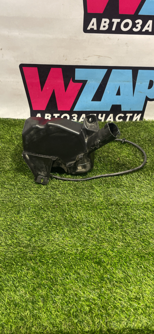 бачок омывателя Tesla Model Y 1 поколение 2023, электро, полный привод, 1621810-00-B - фото №1