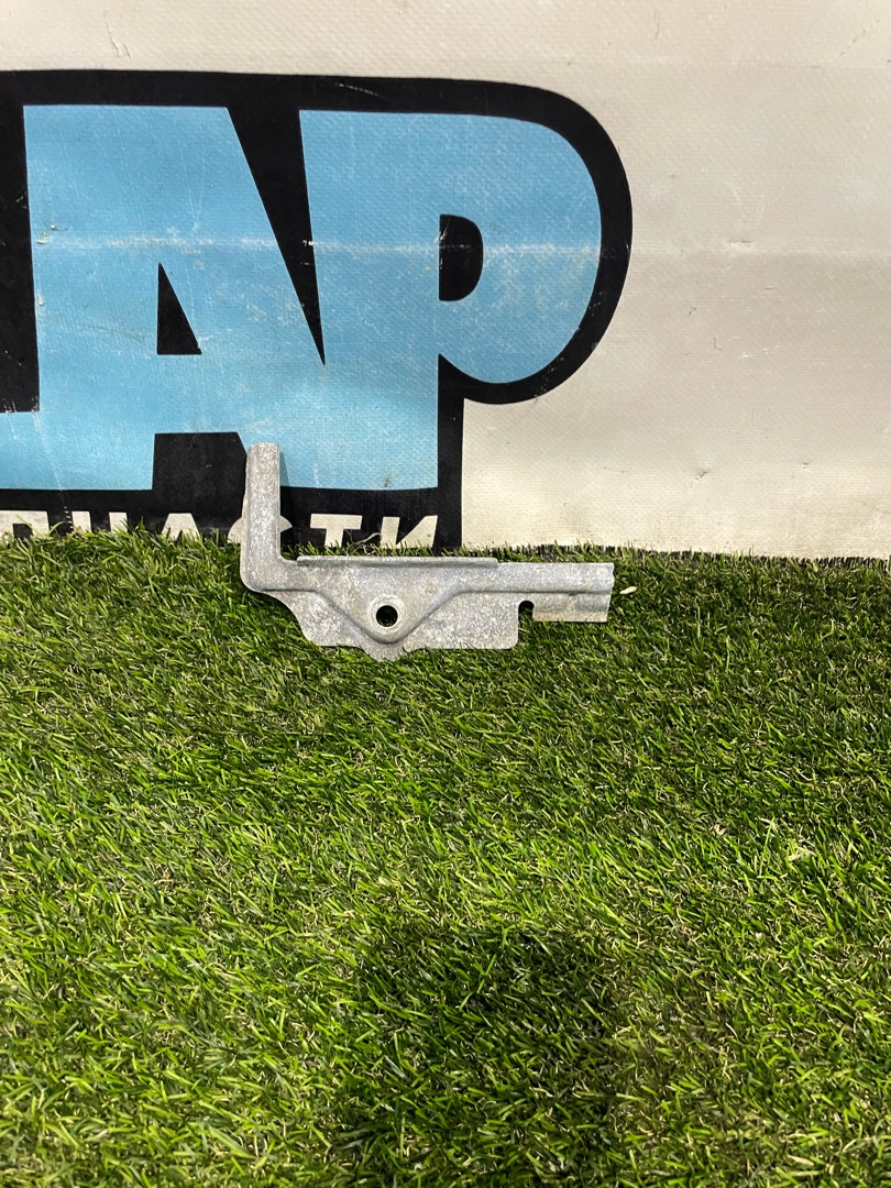 кронштейн (крепление) Volkswagen Jetta 7 поколение 2020, 1.4 л., бензин, АКПП, седан, передний привод - фото №1