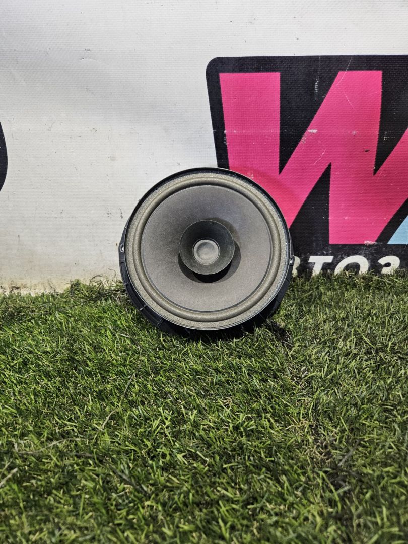 динамик Volkswagen Jetta 6 поколение 2014, 1.4 л., бензин, МКПП, седан, передний привод - фото №1