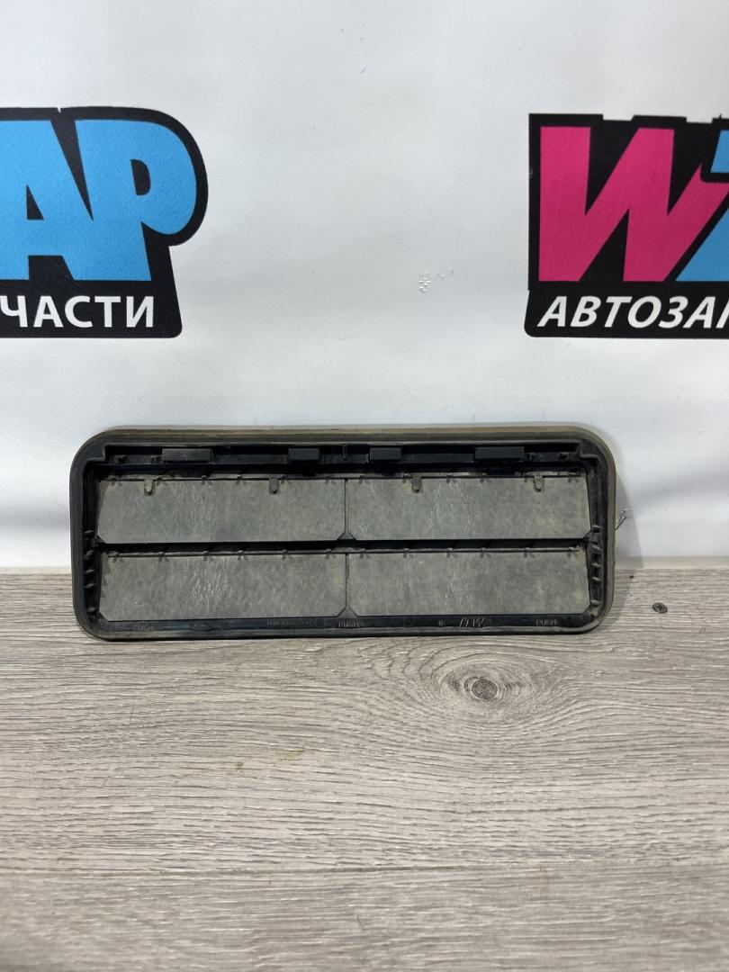 решетка вентиляции кузова Ford Explorer 6 поколение U625 2020, 2.3 л., бензин, белый, задний привод, FL34-15280B62-AC - фото №1