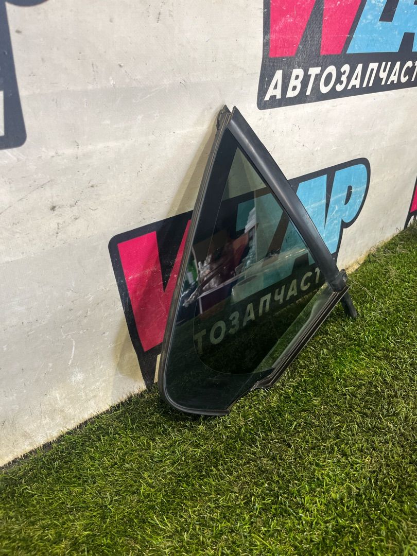 стекло двери задней правой Volkswagen Jetta 6 поколение 2014, 1.4 л., бензин, МКПП, седан, передний привод, 43R-004528, 5C6845214 - фото №1