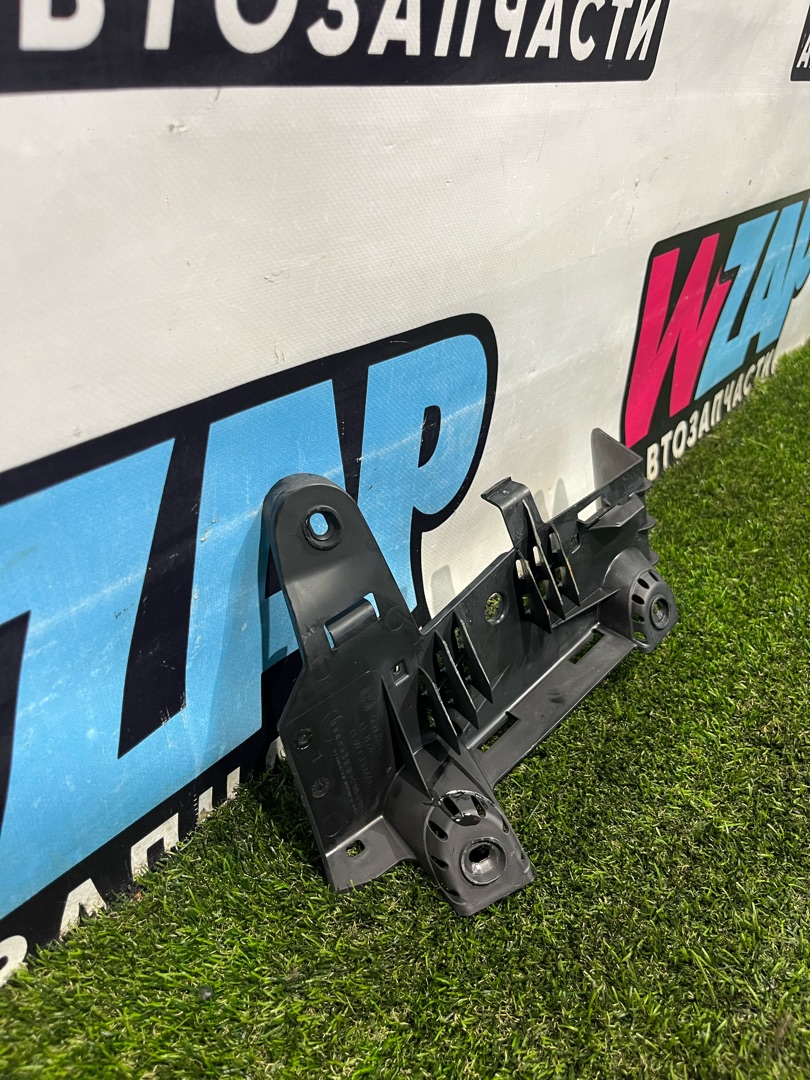 кронштейн (крепление) Volkswagen Jetta 7 поколение 2019, 1.4 л., бензин, АКПП, седан, передний привод, 5Q1864775A - фото №1