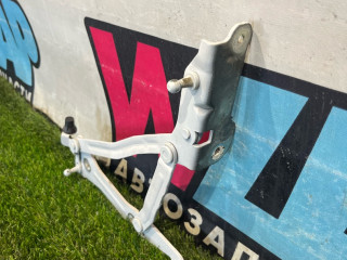 петля крышки багажника Ford Mustang 6 поколение S550 [рестайлинг] 2020, 2.3 л., бензин, АКПП, белый, купе, задний привод, FR3B-6342700-AD