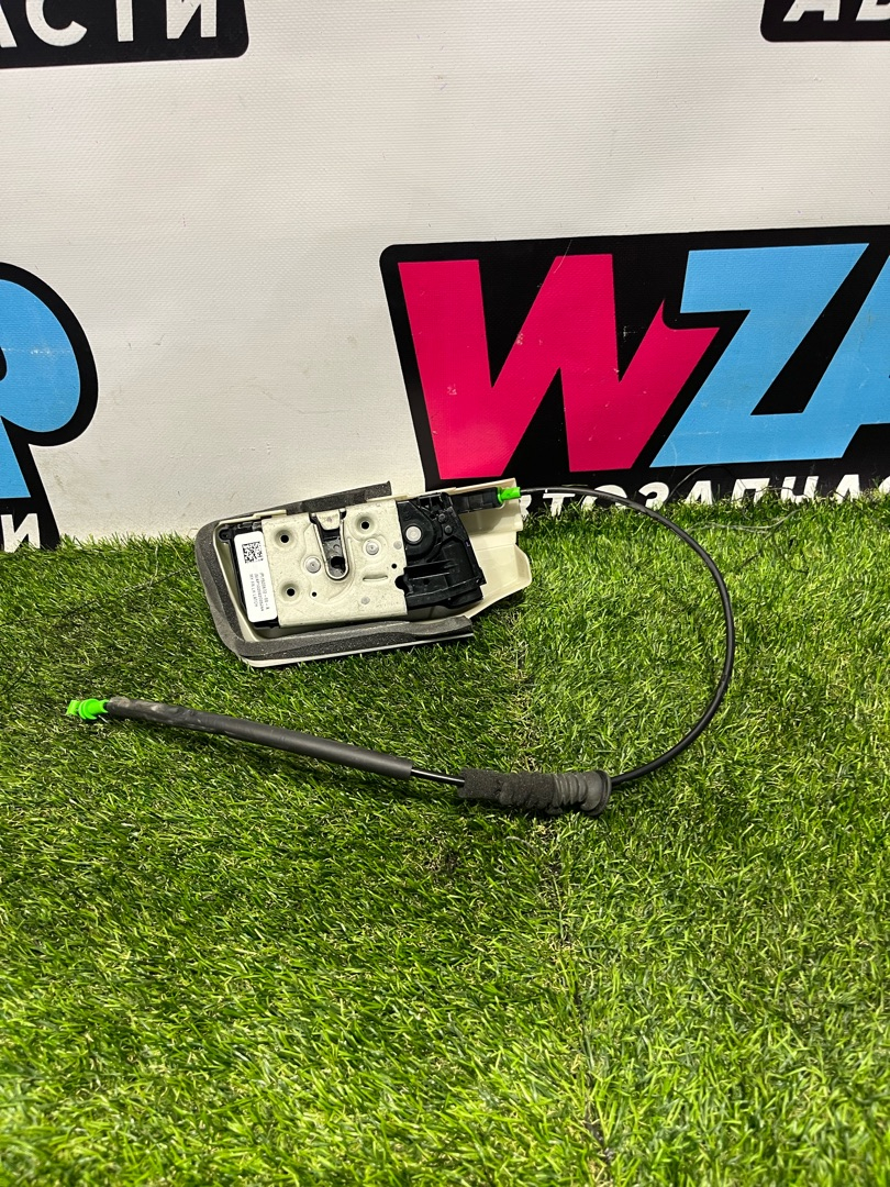 замок двери передней левой Tesla Model Y 1 поколение 2022, электро, белый, 1500672-00-A - фото №1