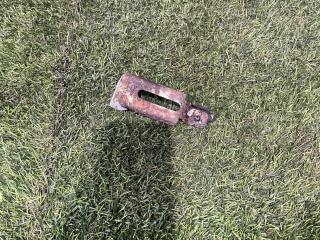 кронштейн (крепление) Mini Cabrio 3 поколение [рестайлинг] 2021, 1.5 л., бензин, АКПП, красный, кабриолет, передний привод