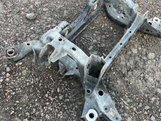 балка подвески задняя Ford Mustang 6 поколение S550 [рестайлинг] 2019, 2.3 л., бензин, МКПП, черный, купе, задний привод