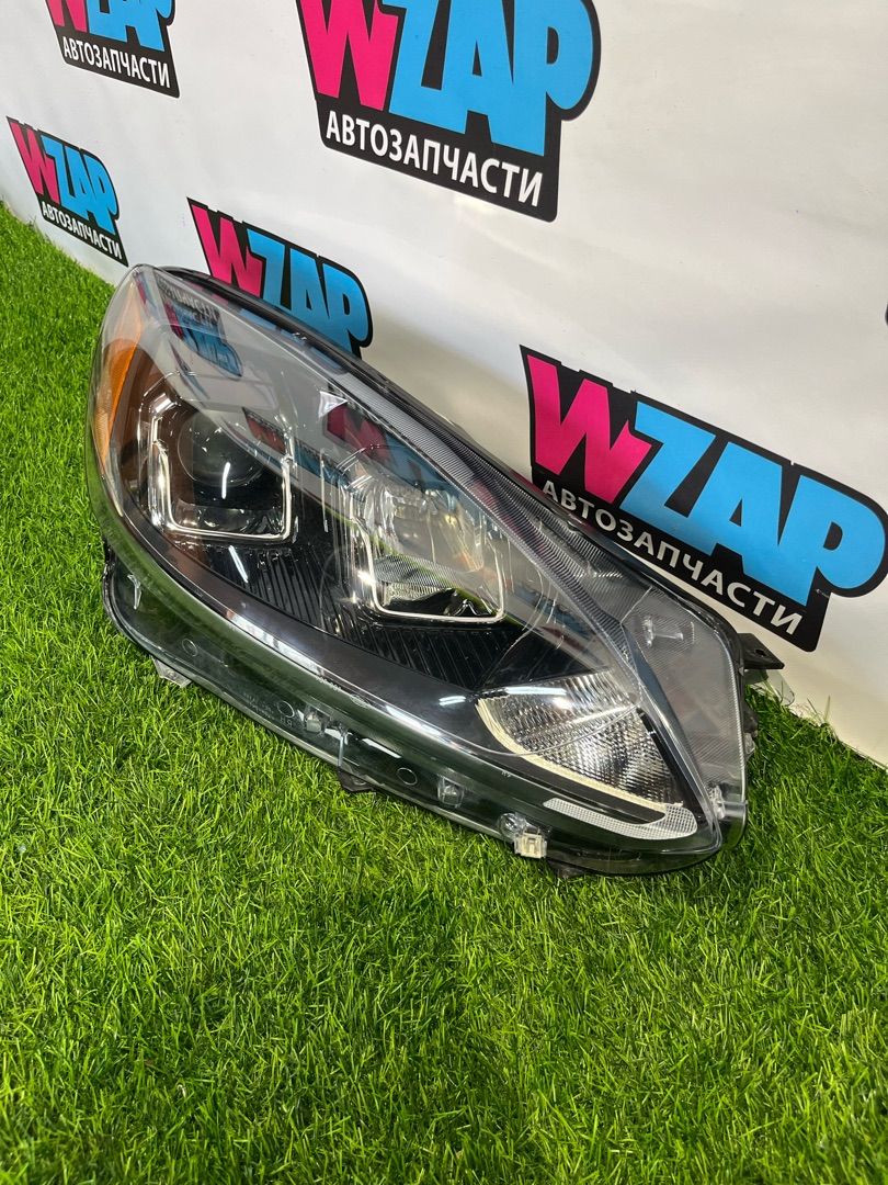 фара правая Ford Escape 4 поколение CX482 2020, 1.5 л., бензин, АКПП, внедорожник 5 дв., LJ6B-13W029-BF - фото №1